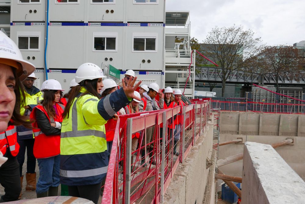 Visite du chantier de l’extension de l’hôpital Lariboisière, Paris, de BRUNET SAUNIER et Bernard DESMOULINS architectes, avec Morgane TANQUEREL, AP-HP