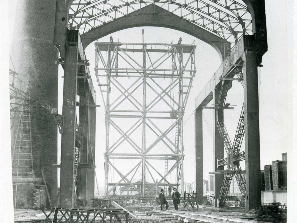 Construction de l'usine 