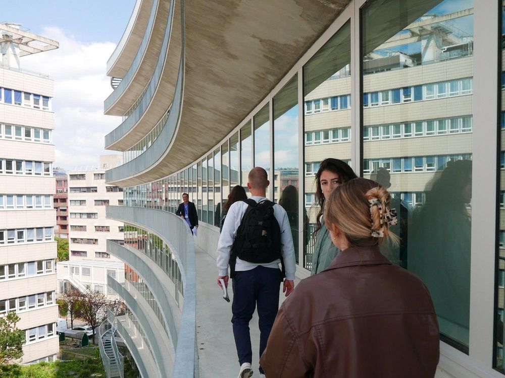 Visite du nouveau siège de l’AP-HP, Hôpital Saint-Antoine, Paris, de CHARTIERDALIX architectes, avec Laurent GIRAUD et Amélie SIMONIN, architectes AP-HP, le 21 avril 2023